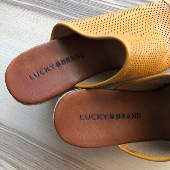 Lucky Brand Mackayla Clay Peep Toe Wedge - Picture 4 of 6